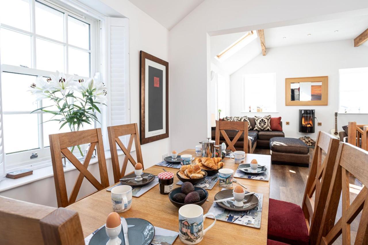 Finest Retreats - Lighthouse Cottage Rampside Exterior foto